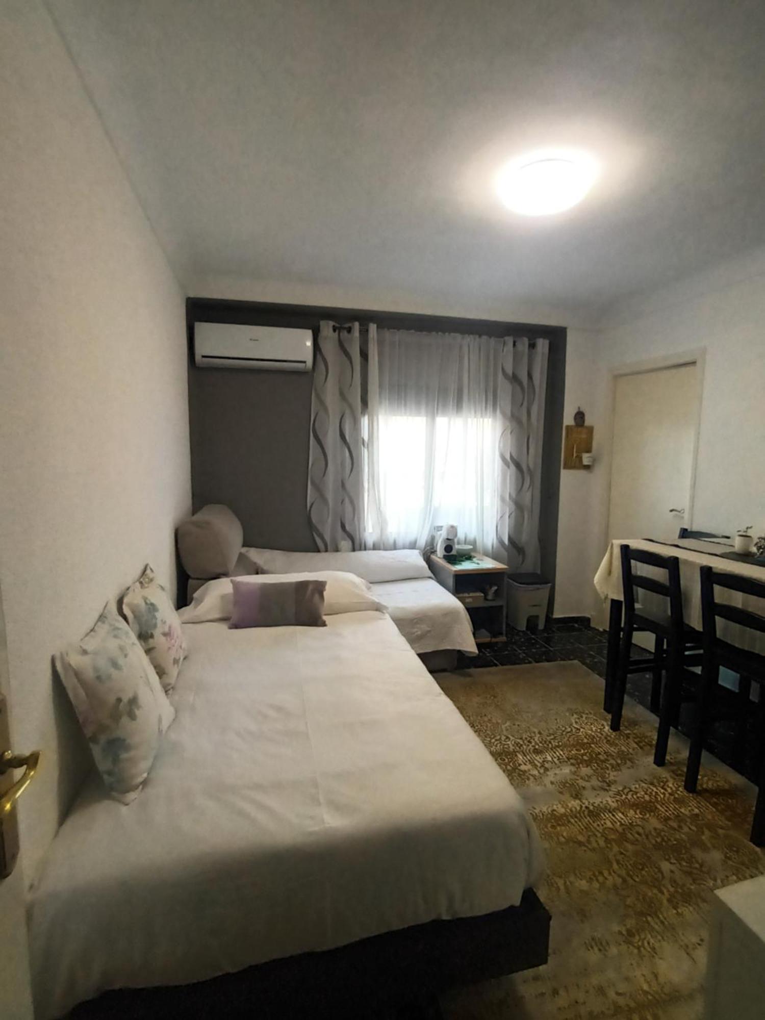Lerida Apartment บาเลนเซีย ภายนอก รูปภาพ